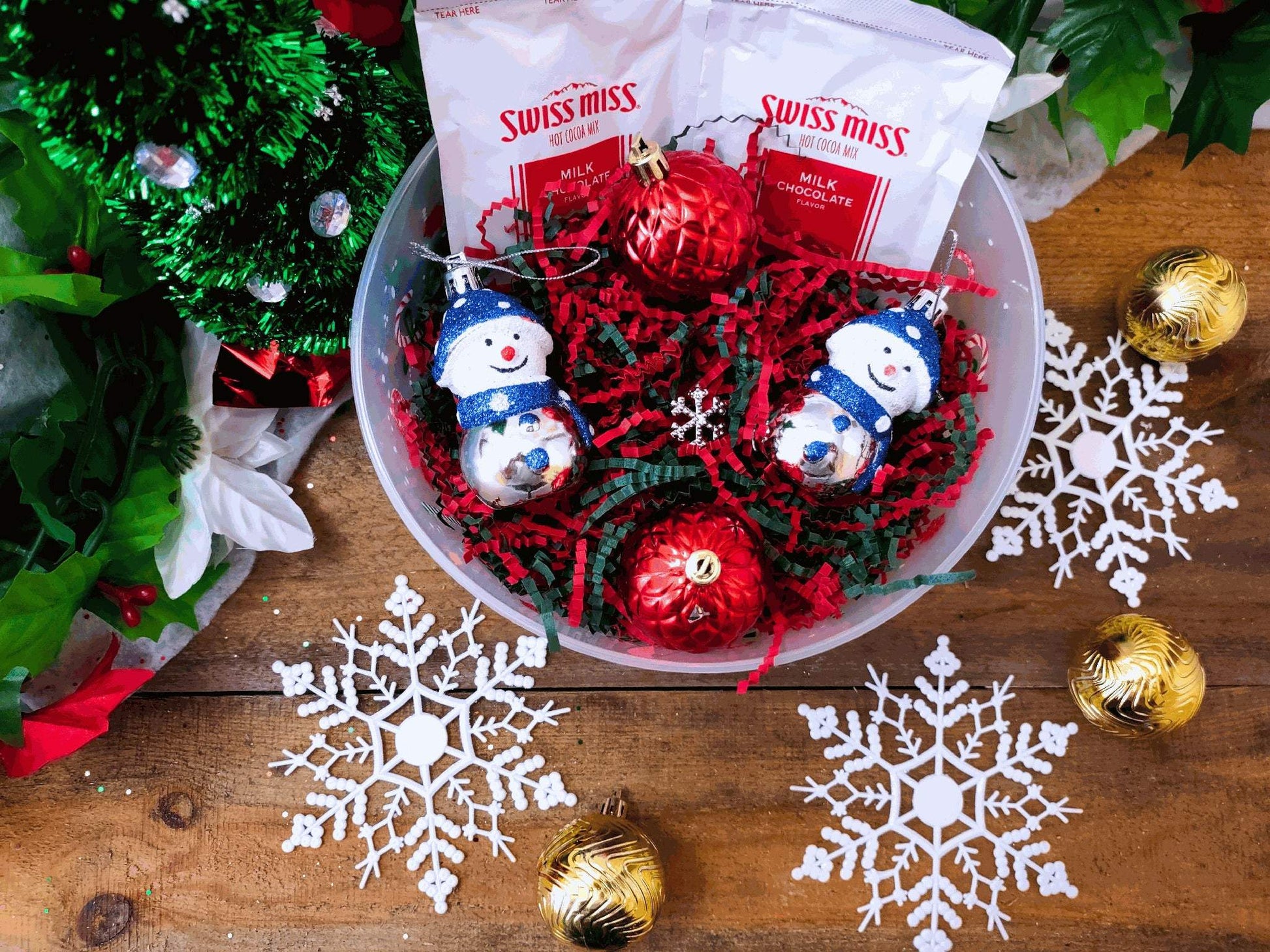 10 LB bundle of colorful Christmas crinkle paper for festive gift packaging and cushioning